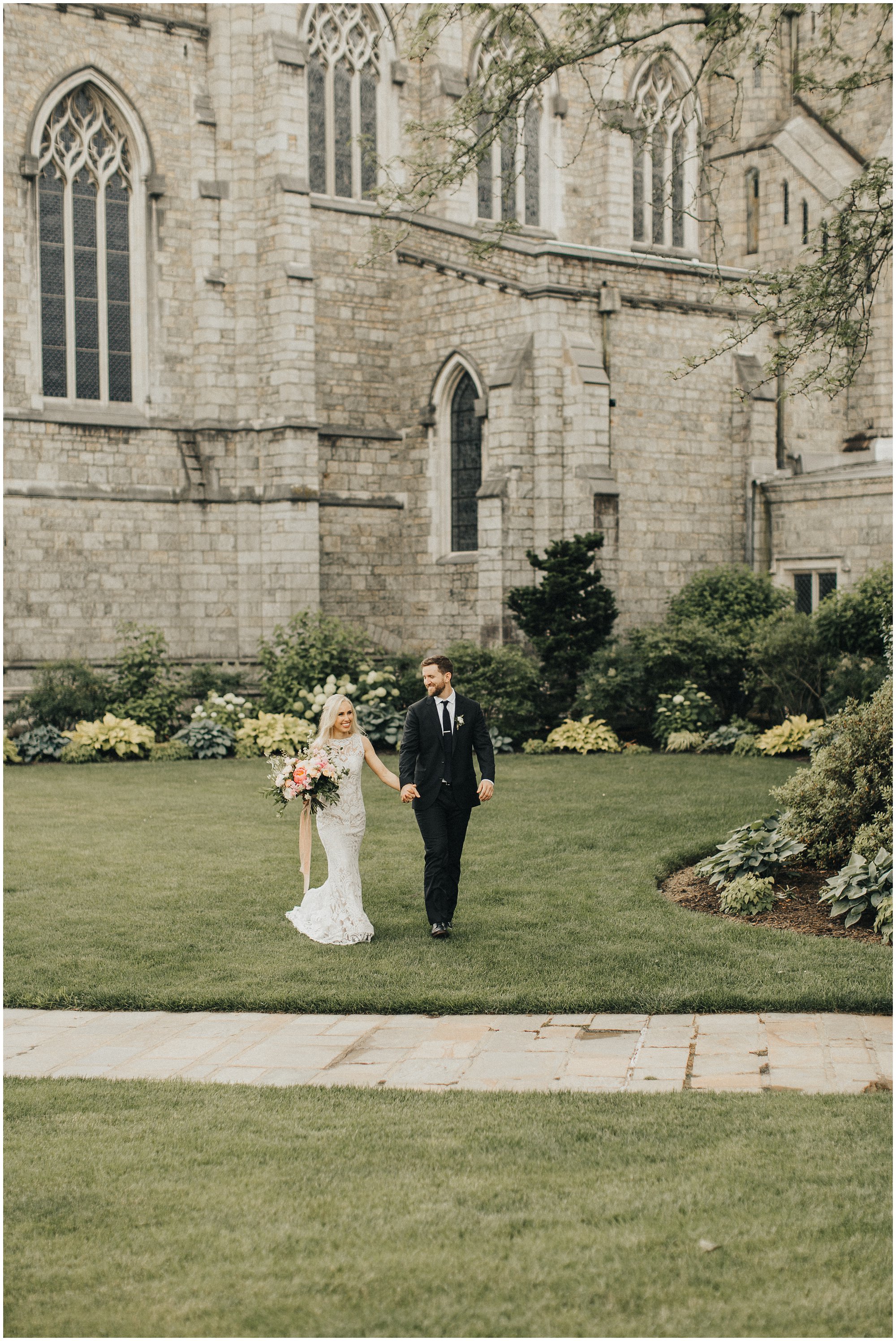 cairnwood wedding photographer, faye and renee floral event design 