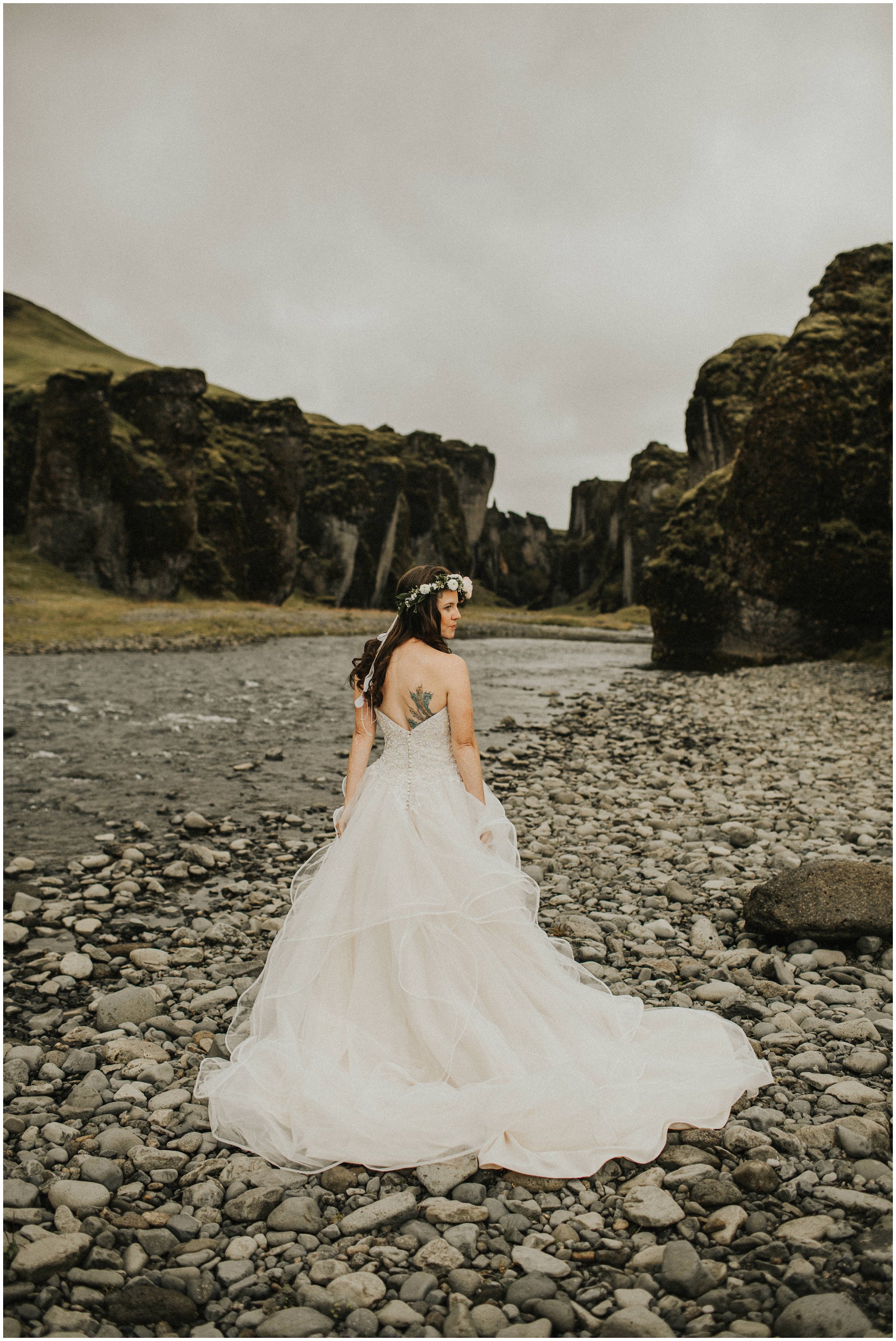 southern iceland elopement Fjaðrárgljúfur canyon wedding photographer boho bride
