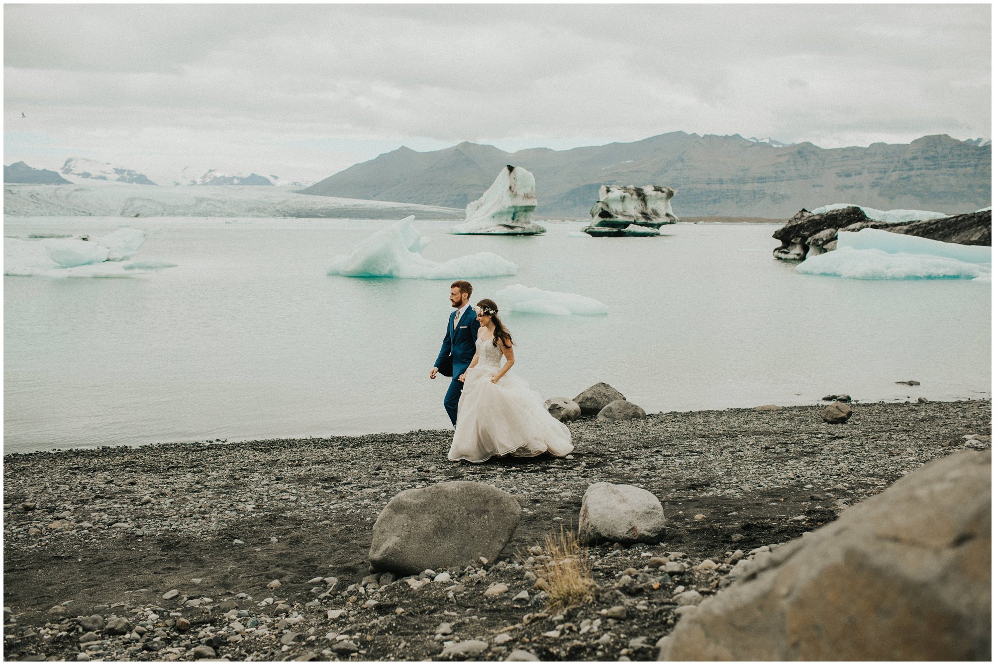 elopement diamond beach Jökulsárlón glacier lagoon 